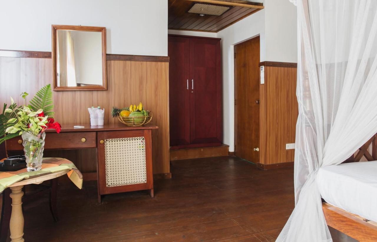 Hotel Neptune Bay Unawatuna Beach Екстериор снимка