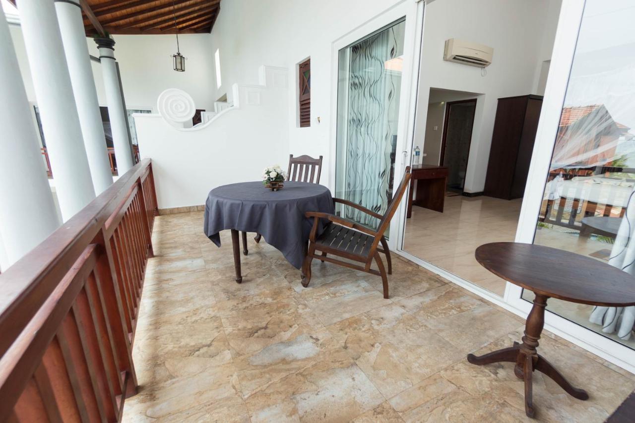 Hotel Neptune Bay Unawatuna Beach Екстериор снимка