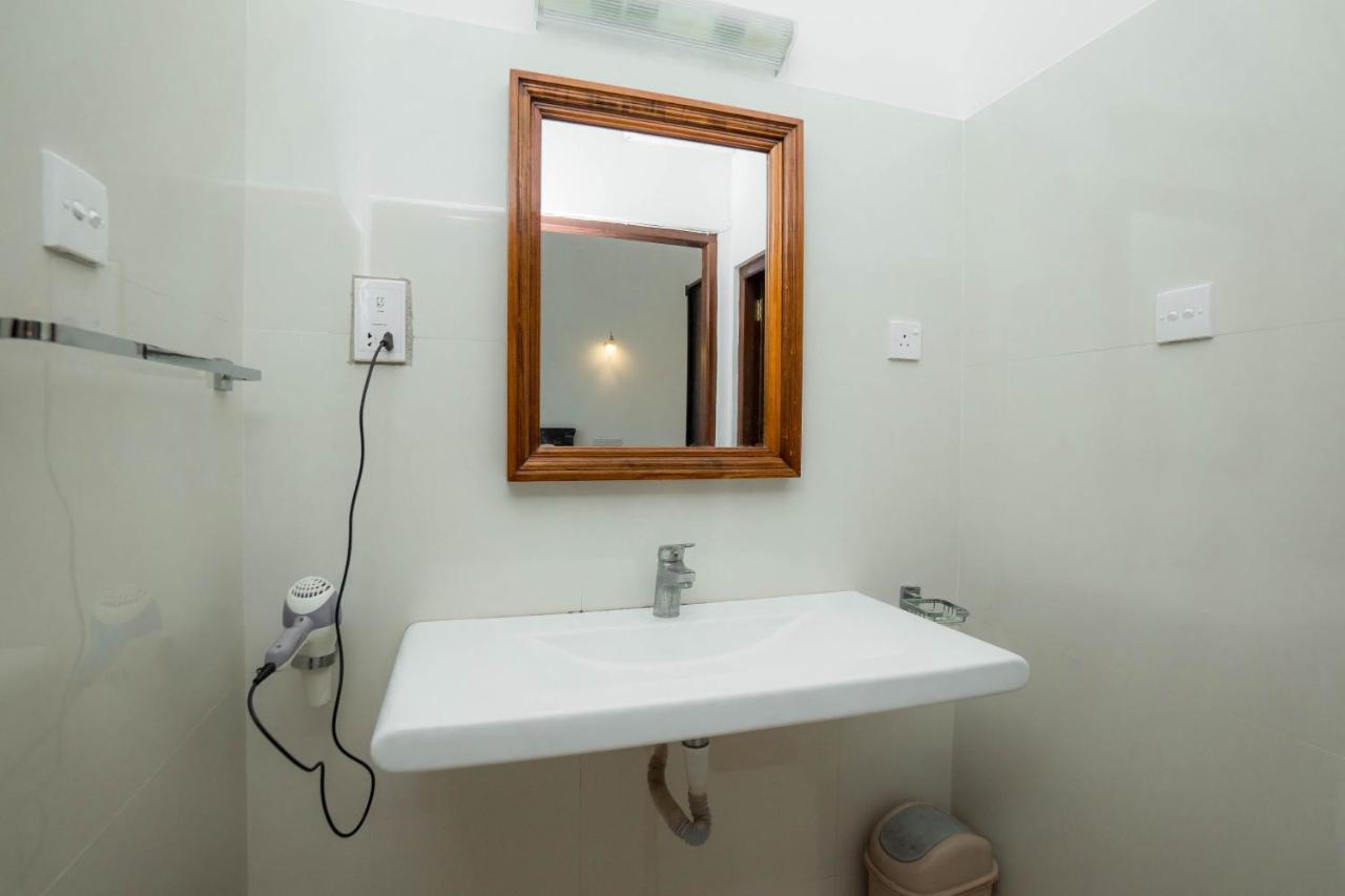 Hotel Neptune Bay Unawatuna Beach Екстериор снимка
