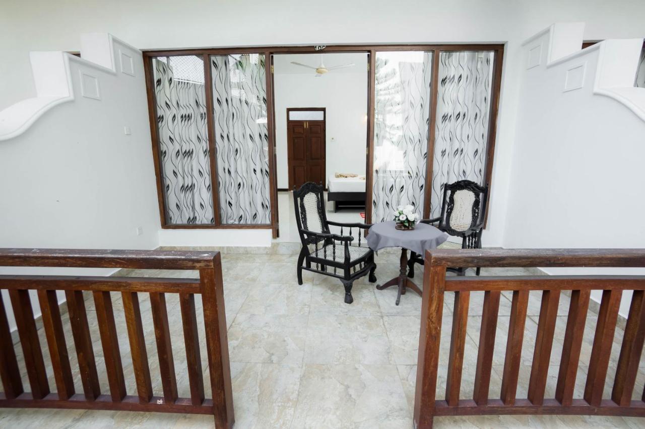 Hotel Neptune Bay Unawatuna Beach Екстериор снимка