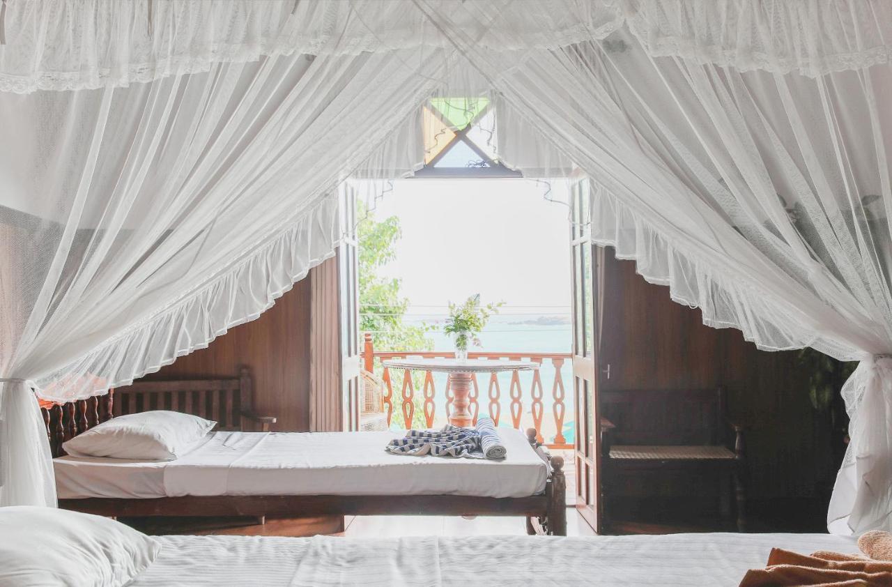 Hotel Neptune Bay Unawatuna Beach Екстериор снимка