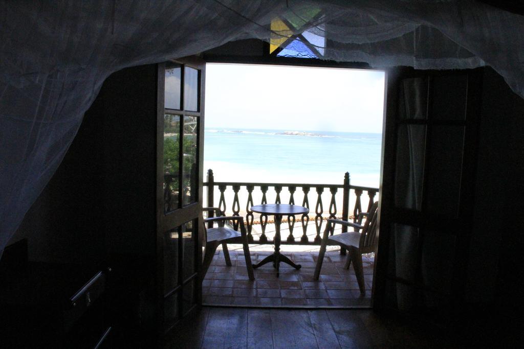 Hotel Neptune Bay Unawatuna Beach Екстериор снимка