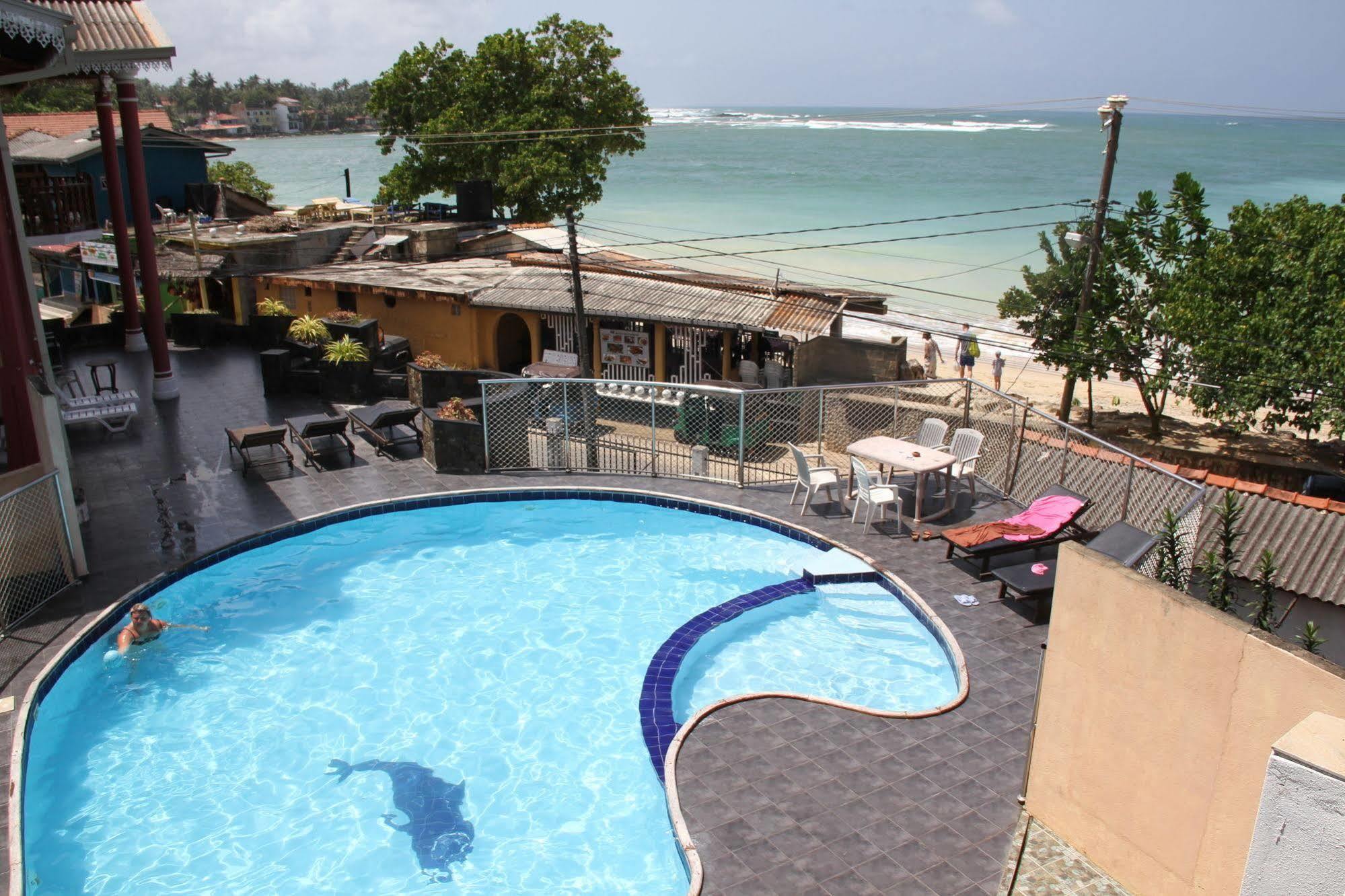 Hotel Neptune Bay Unawatuna Beach Екстериор снимка