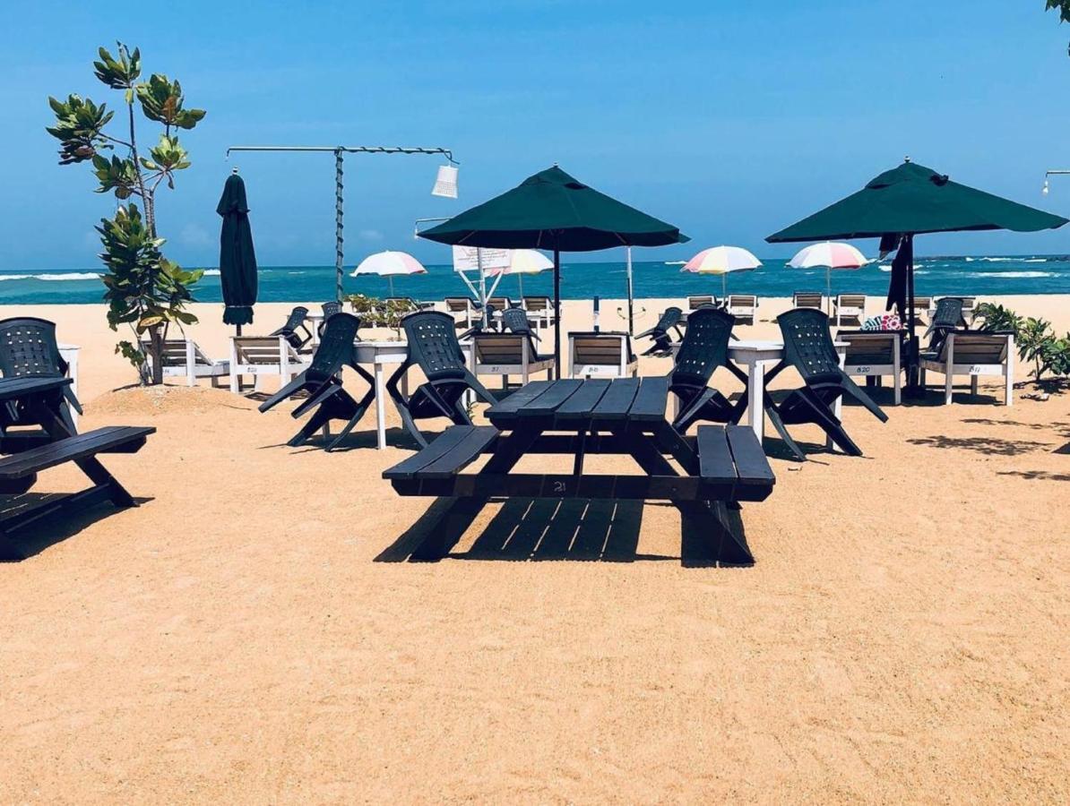 Hotel Neptune Bay Unawatuna Beach Екстериор снимка